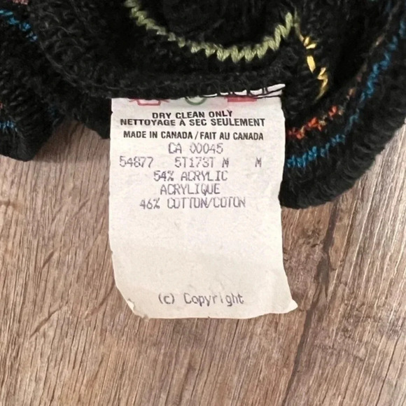 Tundra Canada • 90’s Coogi Style Multicolor Sweater - Picture 6 of 10